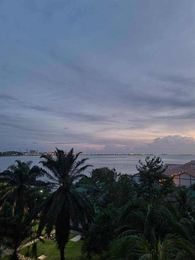 Glory Beach Resort Seaview Private 2Br Port Dickson Exterior photo